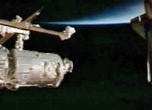 El transbordador Endeavour lleg&oacute; a la estaci&oacute;n espacial