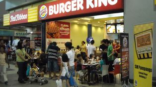 Crece el número de obesos por consumir comida chatarra en América latina