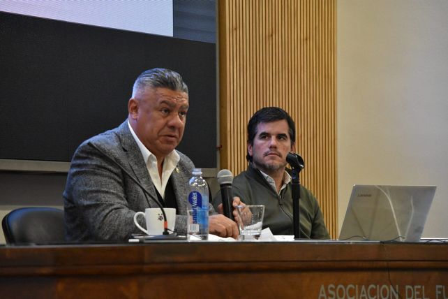 Claudio Tapia lideró el encuentro de los directivos en la previa de la Copa de Liga y resolvieron cuestiones organizativas. Los descensos se mantienen.
