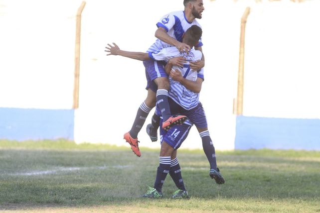 Sportivo se adueñó del clásico en La Floresta frente a Peñarol
