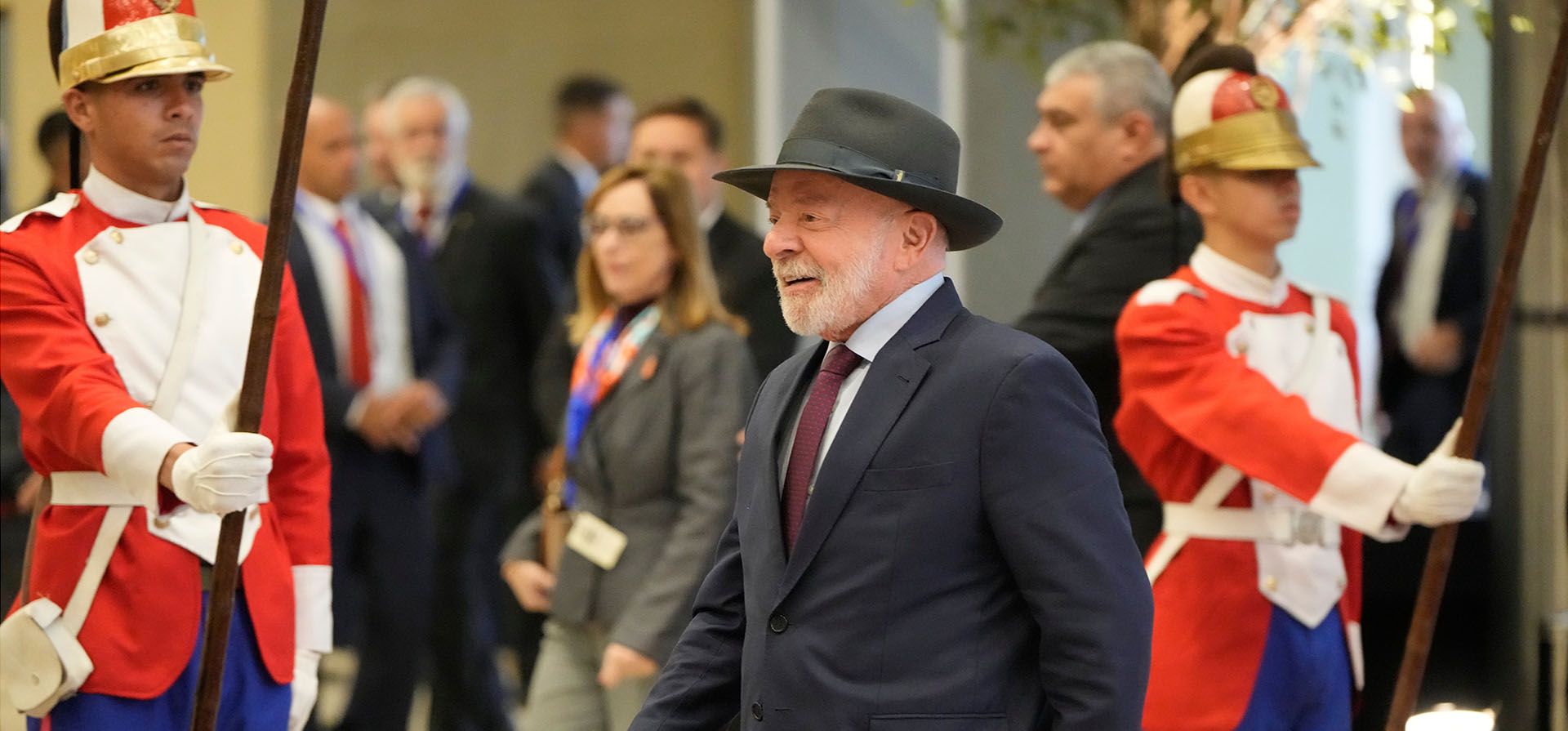 El presidente brasileño Luiz Inácio Lula da Silva llega a la Cumbre del Mercosur en Asunción, Paraguay, el martes 30 de junio de 2026. (Foto AP/Jorge Saenz) El presidente brasileño Luiz Inácio Lula da Silva llega a la Cumbre del Mercosur en Asunción, Paraguay, el martes 30 de junio de 2026. (Foto AP/Jorge Saenz)