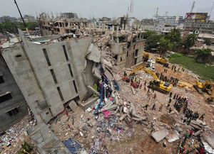 Ya son más de 400 los muertos por el derrumbe de un edificio en Bangladesh