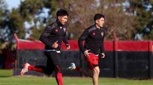 Una práctica de Newells en Bella Vista. El plantel rojinegro acelera su preparación para el choque con Belgrano, aunque antes enfrentará a Atlético Tucumán.&nbsp;