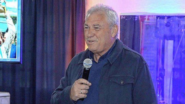 Nery Pumpido brindó una amena charla en el Club Náutico El Quillá.