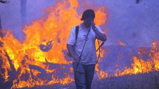 El gobierno nacional envía equipos y asistencia para combatir los incendios