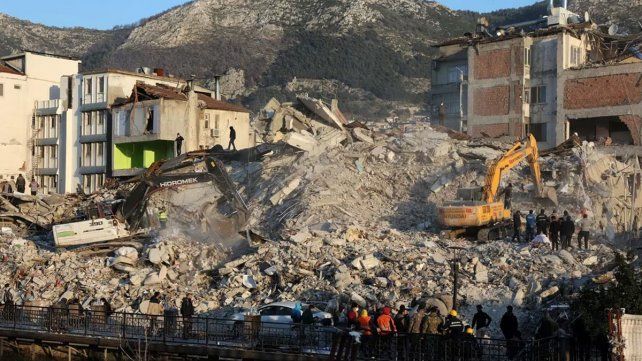 Al menos seis muertos por un nuevo terremoto en Turquía y Siria