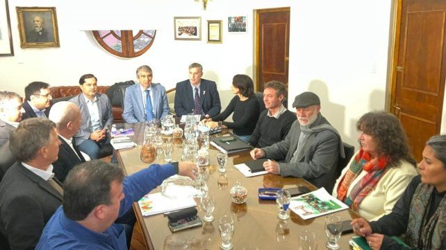 Reunión paritaria con los gremios de los empleados estatales ATE y UPCN