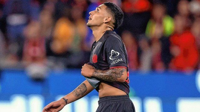 Se confirmó la peor noticia para Equi Fernández en Bayer Leverkusen