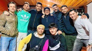 Alario pasa sus vacaciones rodeado del mundo Colón