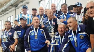 Los veteranos de Rosario gritaron campeòn en el fùtbol de la XIX Olimpiada.&nbsp;