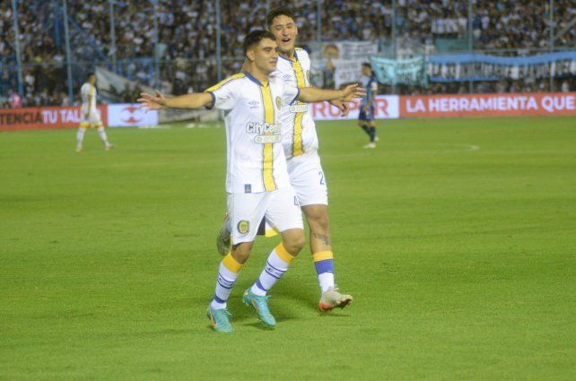 Facundo Buonanotte viene de marcar un golazo ante Atlético en Tucumán