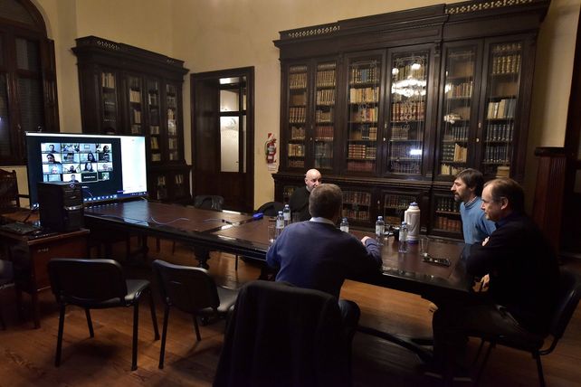 Bordet analizó con diputados el proyecto de la ley de emergencia sanitaria