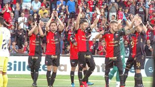 Colón cierra el 2021 histórico como local ante Atlético Tucumán