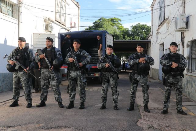 Se trata de 1.750 pistolas y 500 armas largas