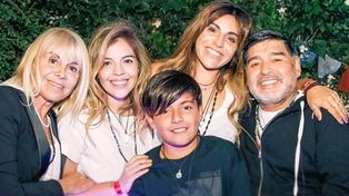 Toda la familia Maradona