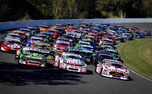 El Turismo Carretera ya está otra vez en Rafaela y la ciudad comenzó a vivir uno de los eventos deportivos más esperados del año.