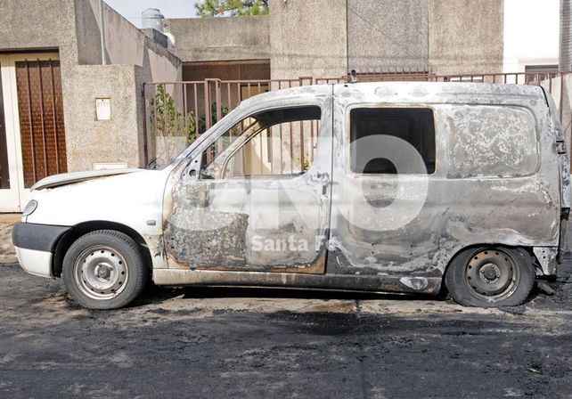 Quemacoches: cuatro autos incendiados este sábado y ya suman 39 en 2015