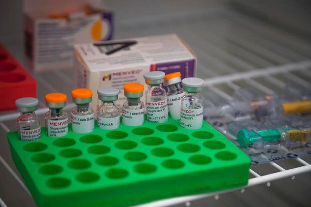 Promueven controles y vacunación para prevenir el cáncer de cuello uterino