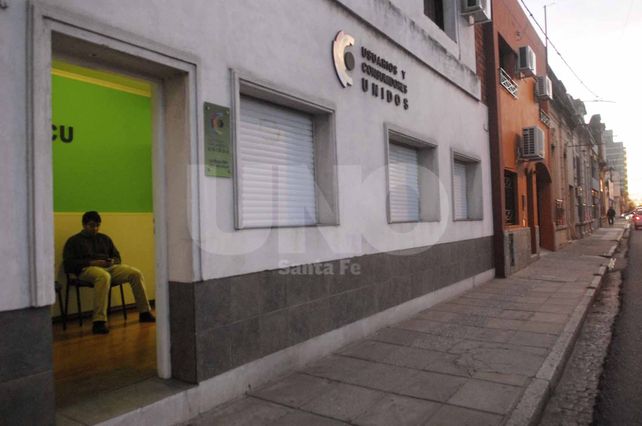 El robo se produjo en la organización ubicada en La Rioja al 2800