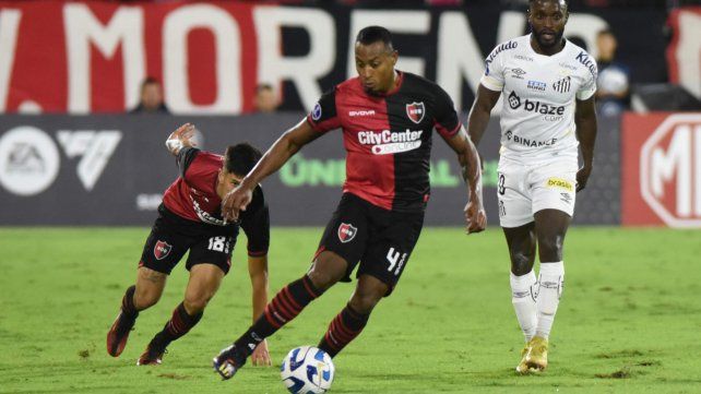 Willer Ditta es uno de los futbolistas que juega regularmente en Newells tanto la copa como la liga. Hoy estará ante Tigre.