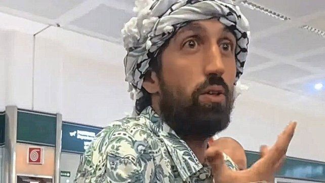 El activista paranaense Nicolás Calabrese
