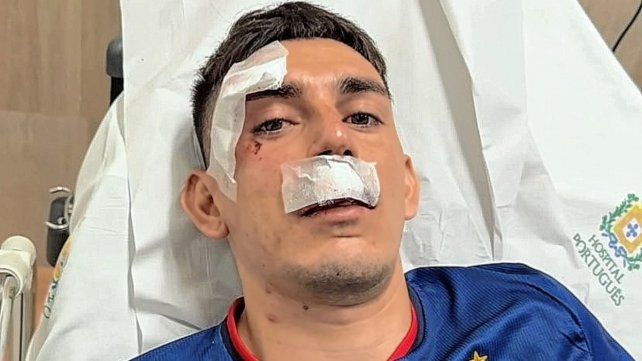 El exdefensor de Colón Gonzalo Escobar sufrió una salvaje agresión por parte de hinchas del Sport Recife.