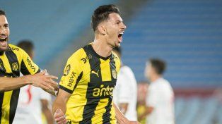 Maximiliano Silvera es muy querido en Peñarol, pero ve con buenos ojos un cambio de aire y una posibilidad en el exrerior.