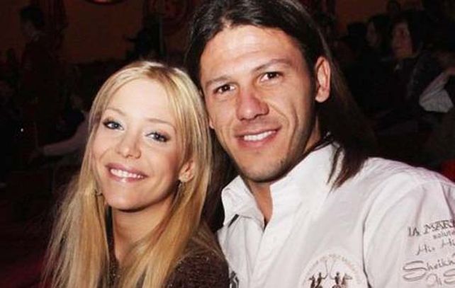 La pareja espera un bebé