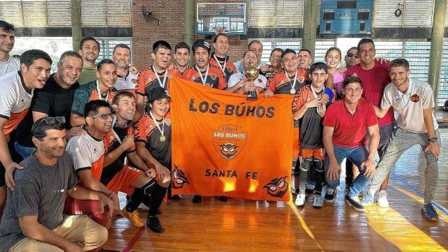 Los Búhos se consagraron campeones de la Liga Nacional de fútbol para Ciegos.