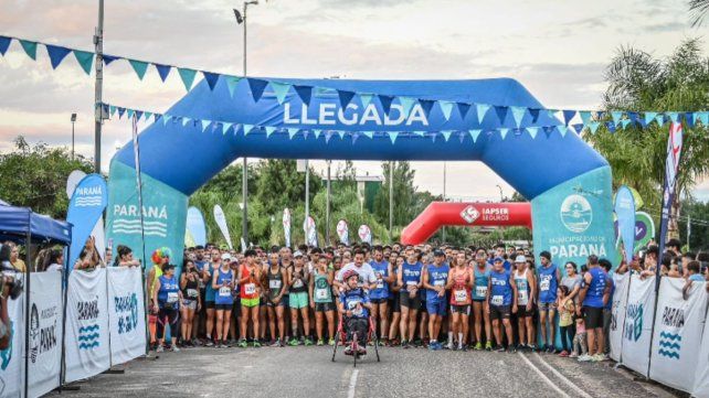 La Carrera Nocturna Ciudad de Paraná tendrá una prueba competitiva y otra participativa.