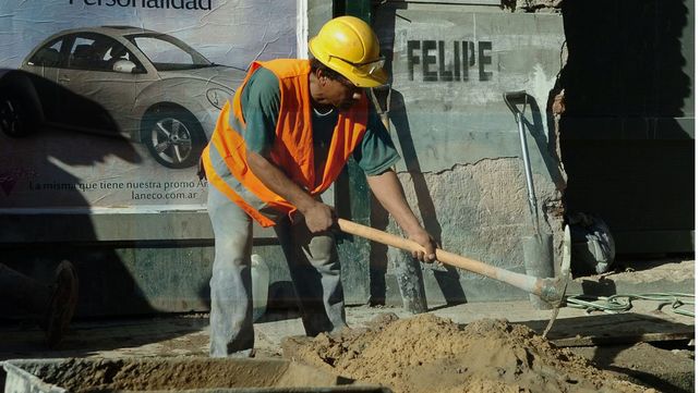 La tasa de despidos alcanza el valor más alto desde 2016. La caída del empleo registrado responde al aumento de las desvinculaciones