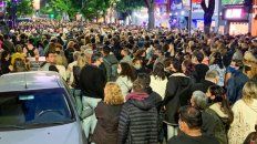 Una marea humana. Música, color y buena vibra para recordar algo de lo que fue el boliche Space. Una marea humana. Música, color y buena vibra para recordar algo de lo que fue el boliche Space.