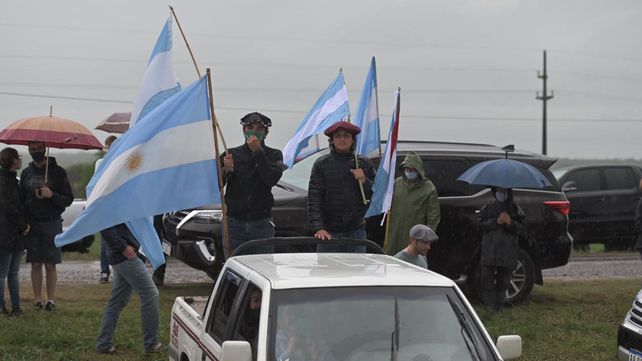 Causa Etchevehere: banderazo a favor de los hermanos y madre
