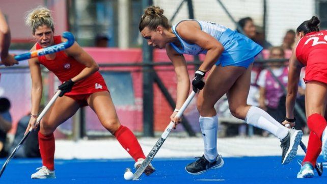 Las Leonas vencieron a Chile por 5 a 1 en la Asociación Santafesina de Hockey.