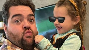 Darío Barassi junto a Emilia, la primera hija que tuvo con su esposa, Lucía Gómez Centurión.&nbsp;