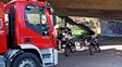 Susto cerca del Puente Oroño: un hombre cayó en una alcantarilla de tres metros de profundidad y fue rescatado
