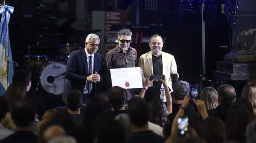 Fito Páez, doctor honoris causa de la UNR: La irracionalidad se debe expresar y no se puede monetizar