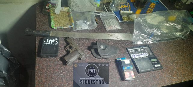 Barrio Belgrano: una balacera entre bandas terminó con cuatro detenidos y secuestro de drogas y armas