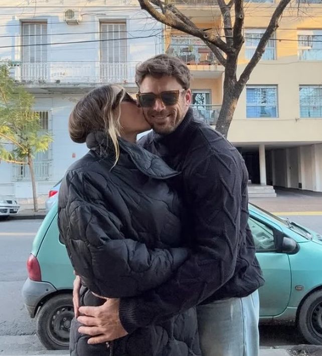 La actriz Jimena Barón actualizó a sus seguidores con un panorama familiar tras la primera semana de vida de su bebé Arturo.