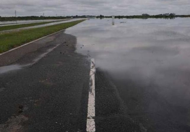 Habilitaron el tránsito en una mano de la autopista Santa Fe - Rosario