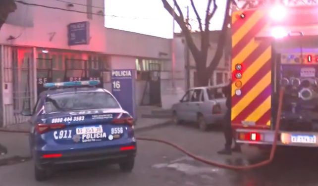 Hubo una gran despliegue policial y de bomberos en la zona de la comisaría 16ª