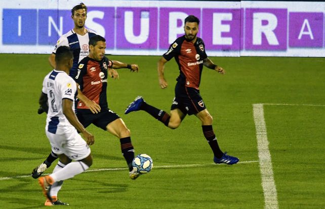 Newells perdió con Independiente y el futuro se conjuga en tiempo imperfecto