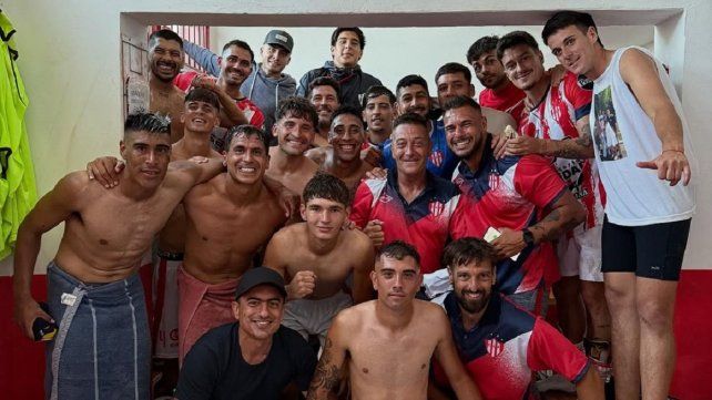 Regional Amateur: Atlético Paraná ganó y clasificó como mejor segundo.