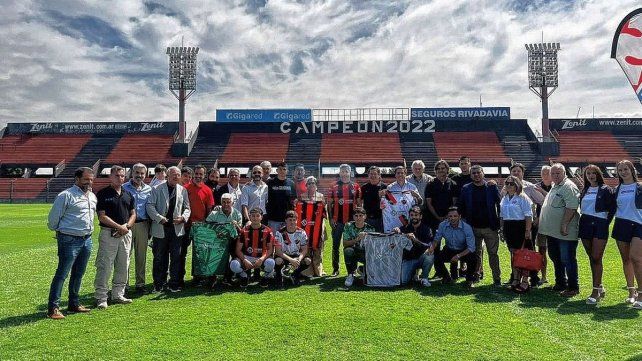 Patronato presentó la indumentaria que lucirá en la Primera Nacional