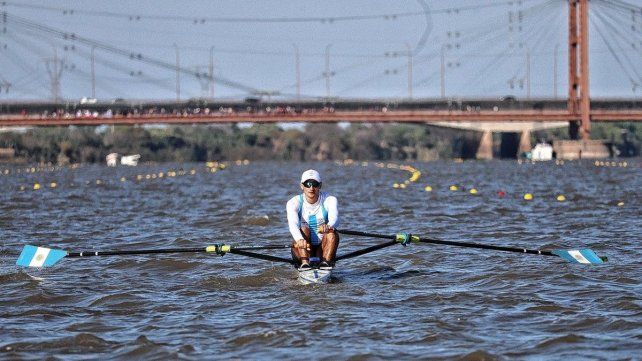 Santino Menin ganó la plata para Argentina en remo en la Setúbal santafesina.