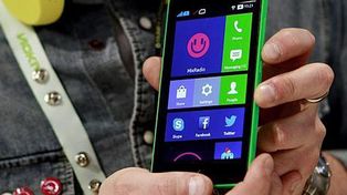 El celular salvó a un policía de morir que recibió un balazo