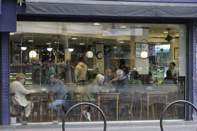 Por la crisis, más comercios gastronómicos abrieron en el Día del Trabajador