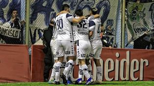 Copa Argentina: con doblete de Soldano