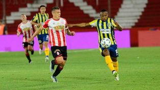 Jaminton Campaz, la esperanza canalla cada vez que encara. Empate 1 a 1 con Barracas Central y en Copa Libertadores.
