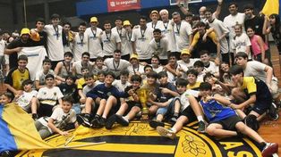 Gimnasia B campeón de la Primera B en el torneo de la Asociación Rosarina de Básquet.